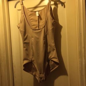 Body shaper, wear-your-own-bra size 3x